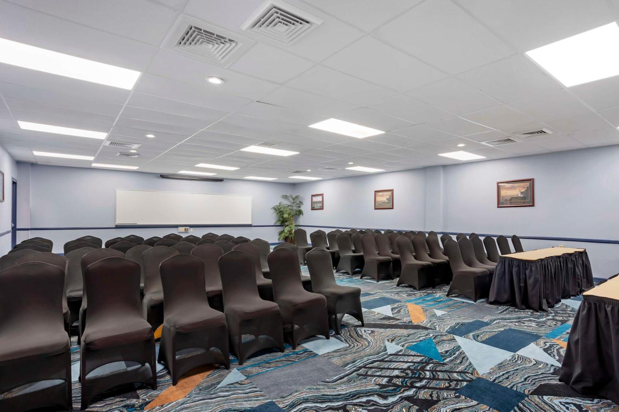 Best Western Rutgers University Hotel Ист-Брунсвик Экстерьер фото