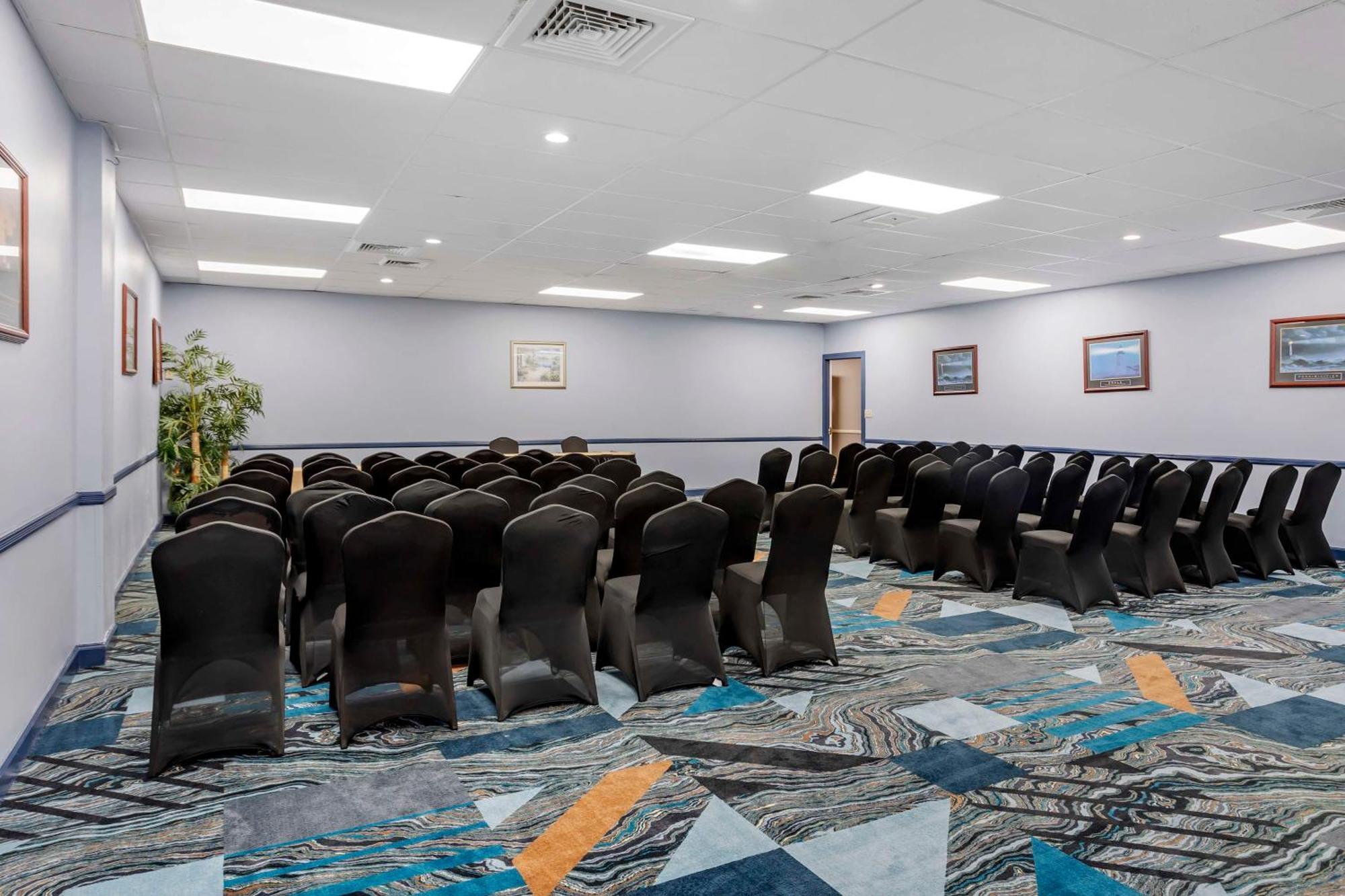Best Western Rutgers University Hotel Ист-Брунсвик Экстерьер фото