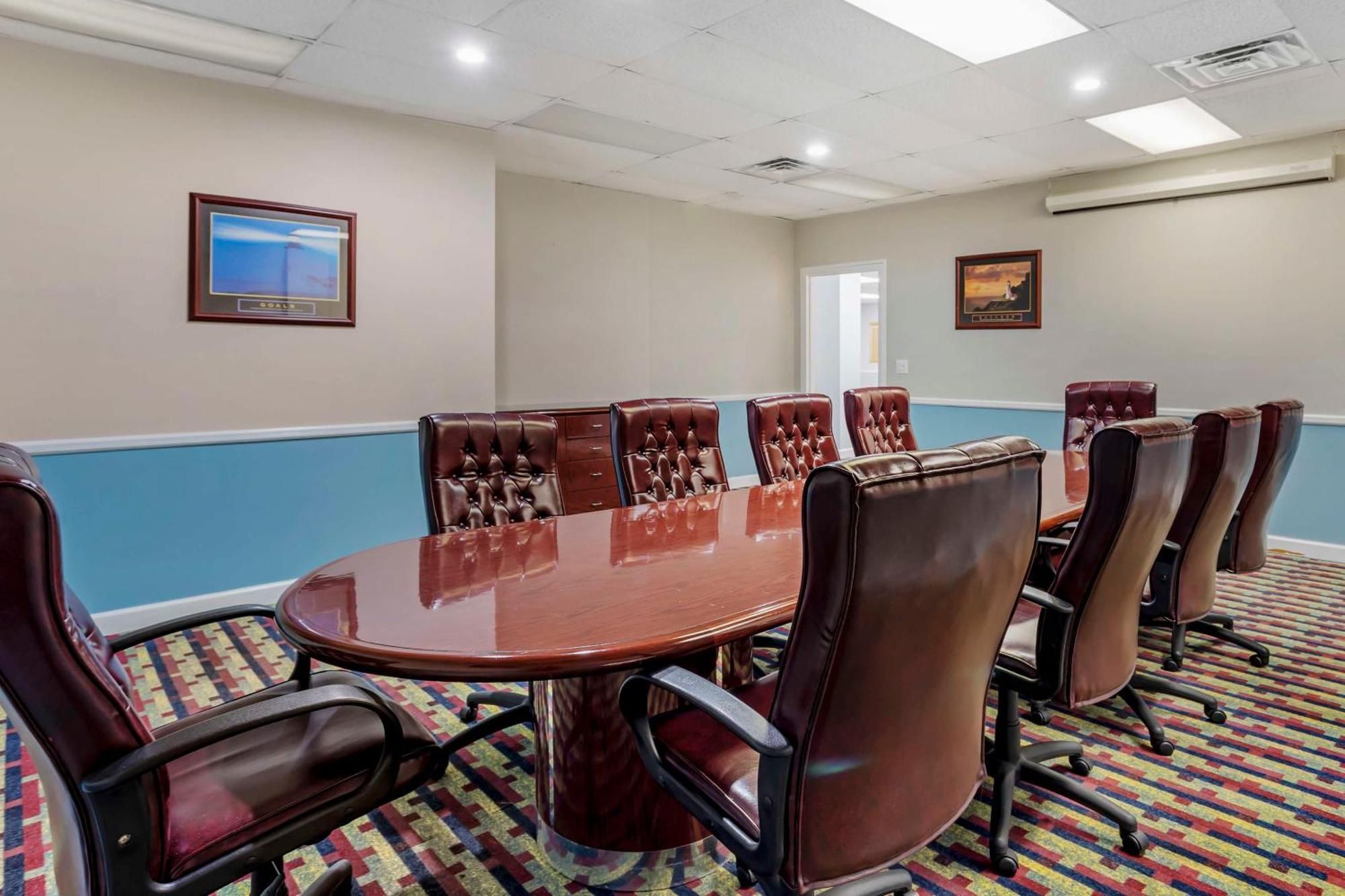 Best Western Rutgers University Hotel Ист-Брунсвик Экстерьер фото