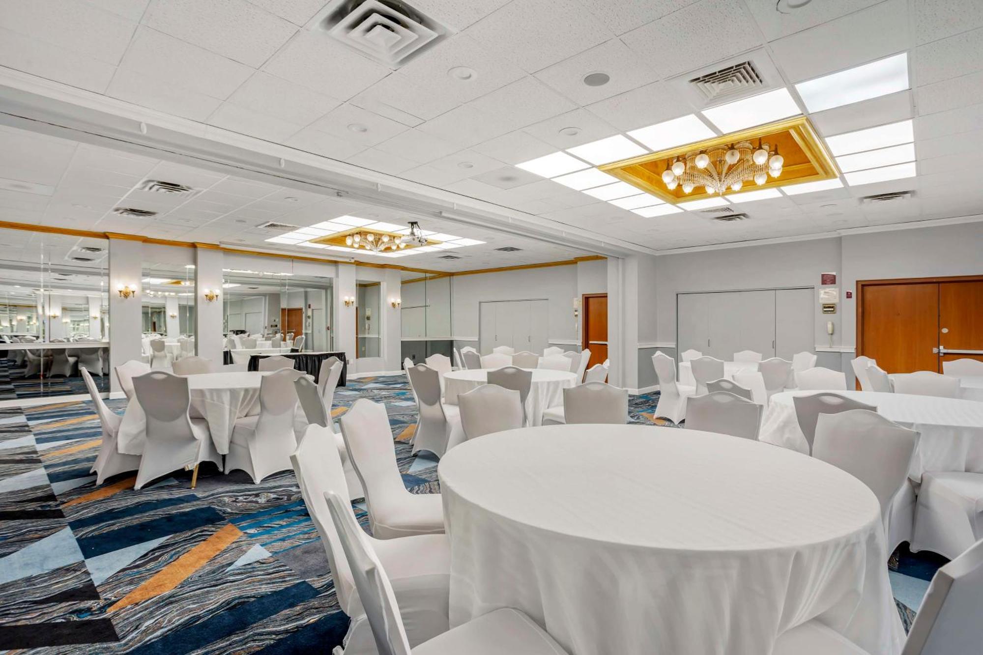 Best Western Rutgers University Hotel Ист-Брунсвик Экстерьер фото