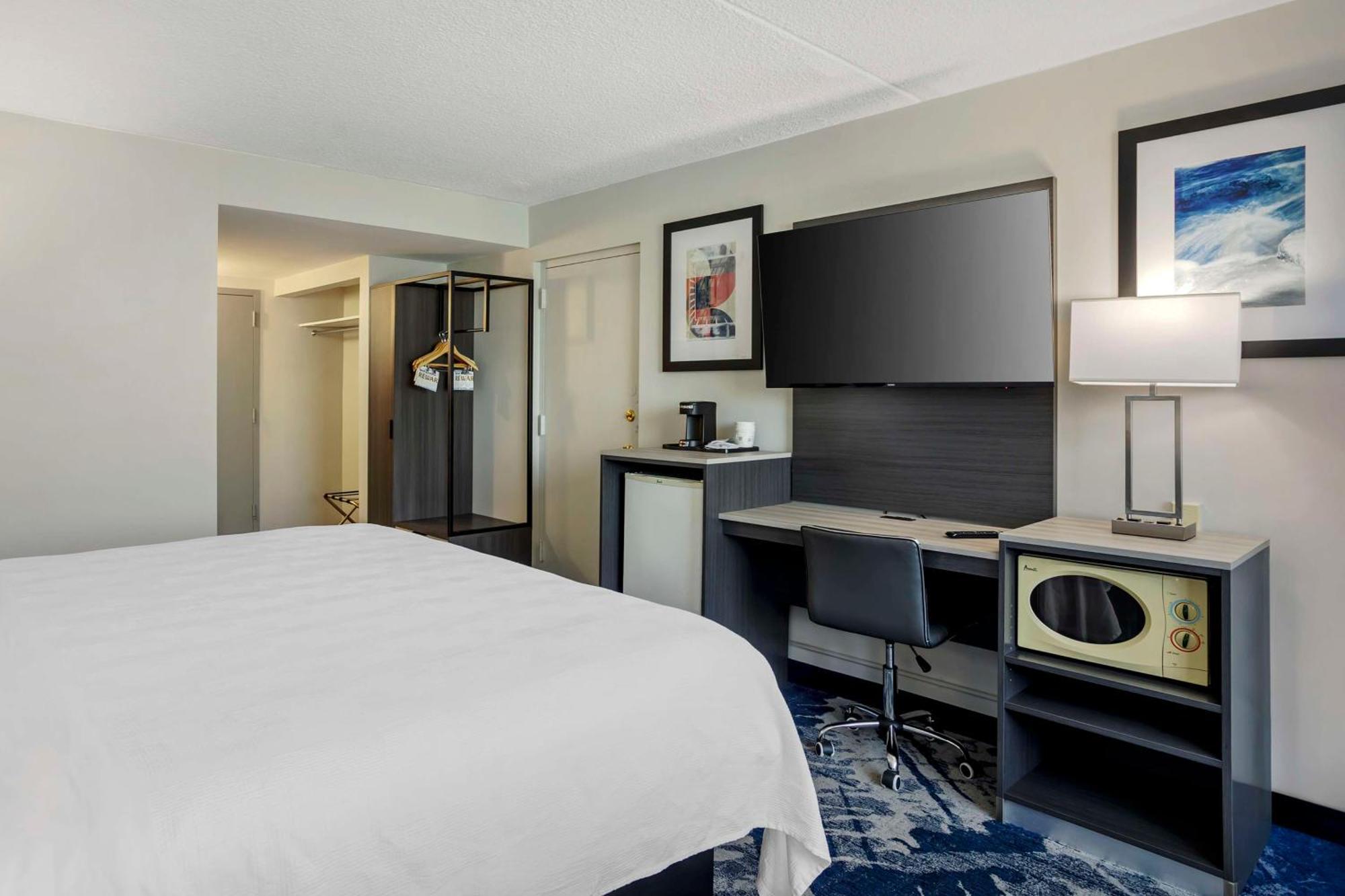 Best Western Rutgers University Hotel Ист-Брунсвик Экстерьер фото