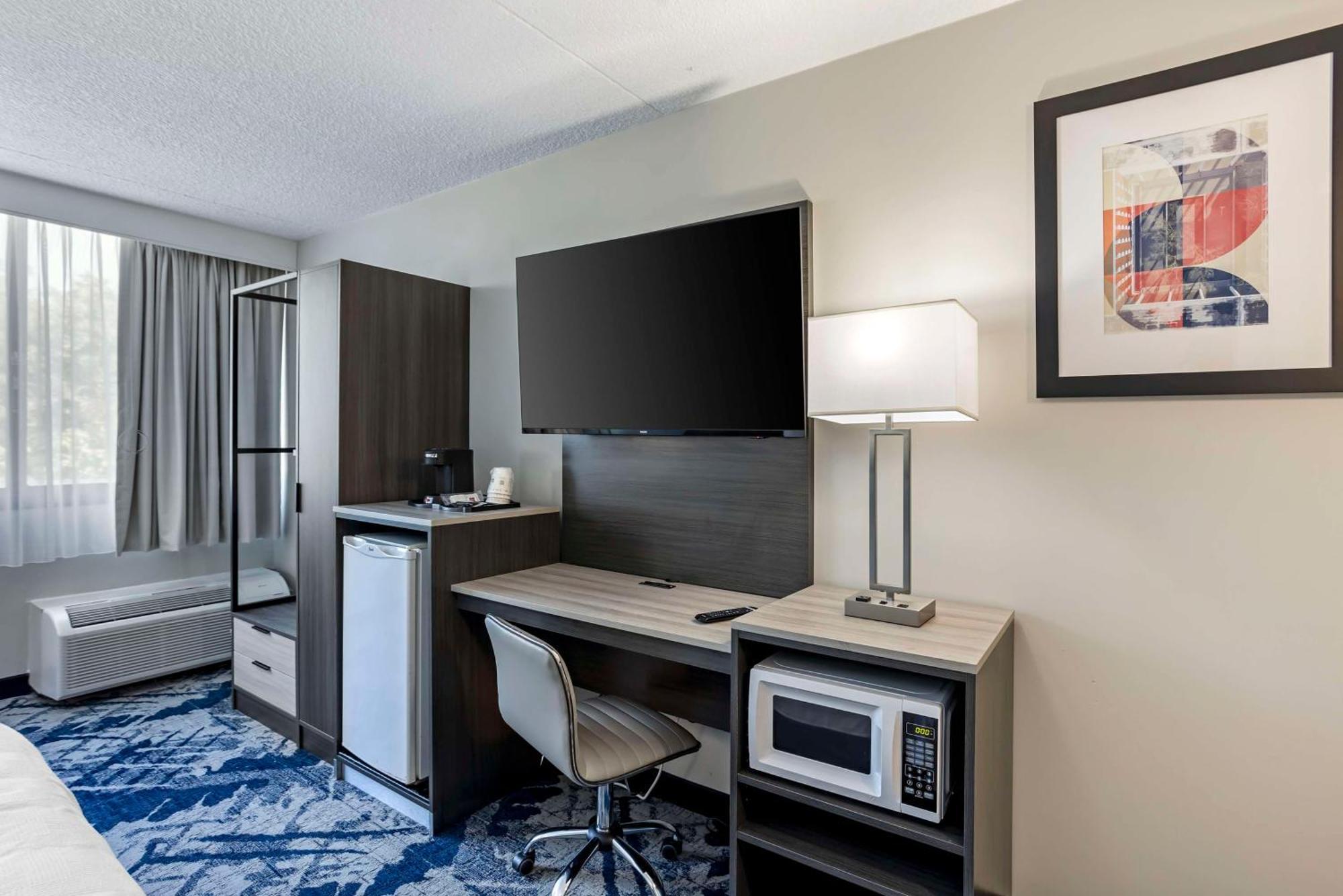 Best Western Rutgers University Hotel Ист-Брунсвик Экстерьер фото