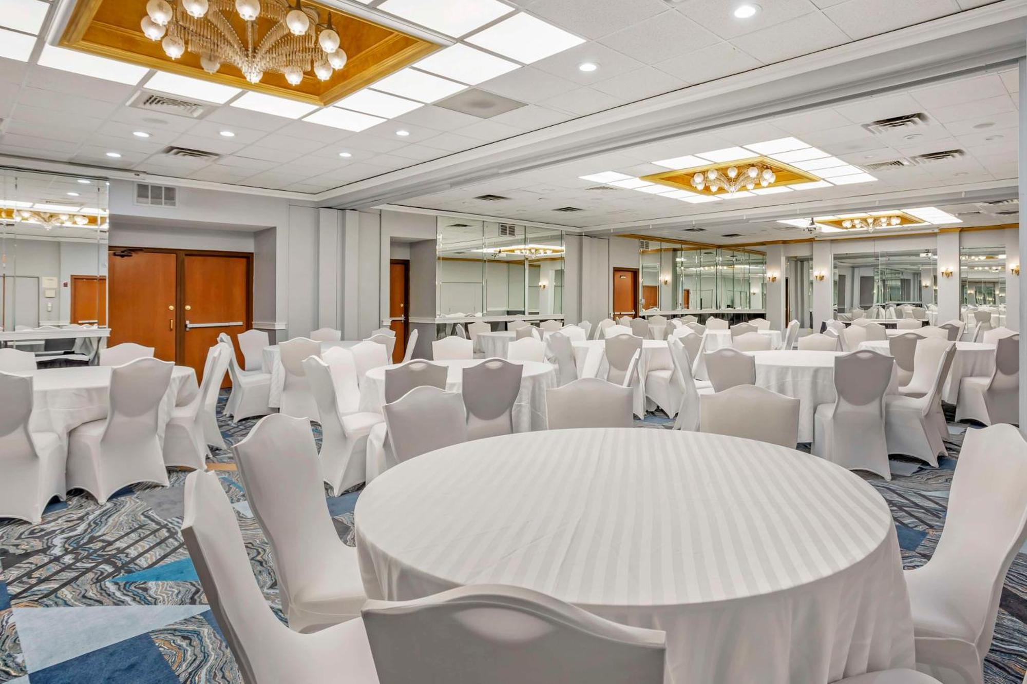 Best Western Rutgers University Hotel Ист-Брунсвик Экстерьер фото